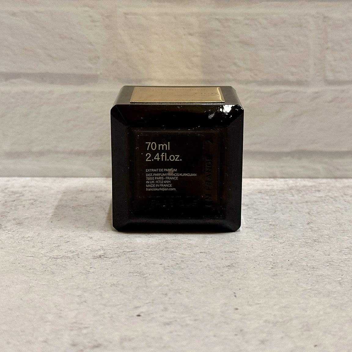 Base of Oud Velvet Mood Extrait 70 mL tester bottle showing size marking